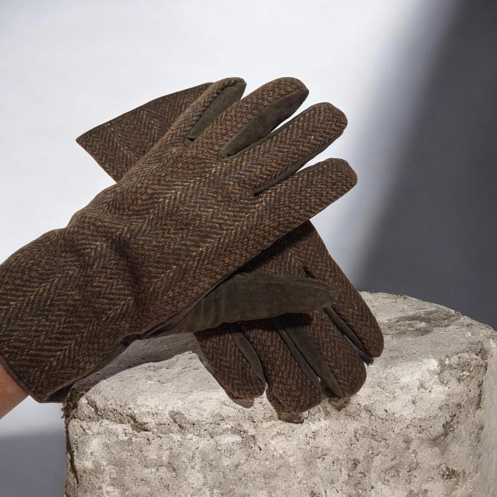 Mens Vintage 90s Brown herringbone wool gloves with suede leather bottom